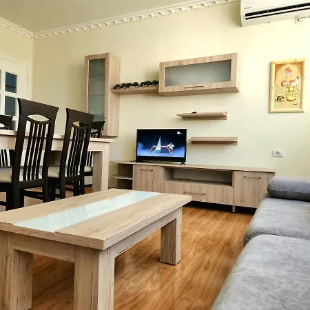 Modern And Cozy Apartments 150 Meters From The Beach, 750 Meters From Lungo Mare Vlorë Buitenkant foto