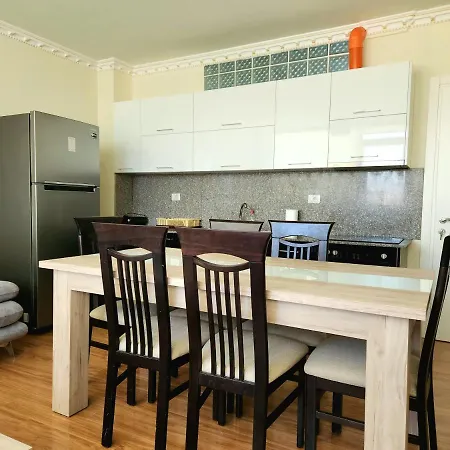 Modern And Cozy Apartments 150 Meters From The Beach, 750 Meters From Lungo Mare Vlorë Buitenkant foto