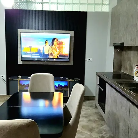 Modern And Cozy Apartments 150 Meters From The Beach, 750 Meters From Lungo Mare Vlorë Buitenkant foto