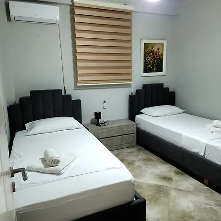Modern And Cozy Apartments 150 Meters From The Beach, 750 Meters From Lungo Mare Vlorë Buitenkant foto