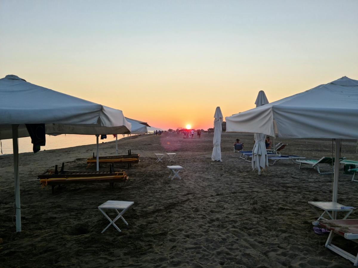 Modern And Cozy 150 Meters From The Beach, 750 Meters From Lungo Mare *