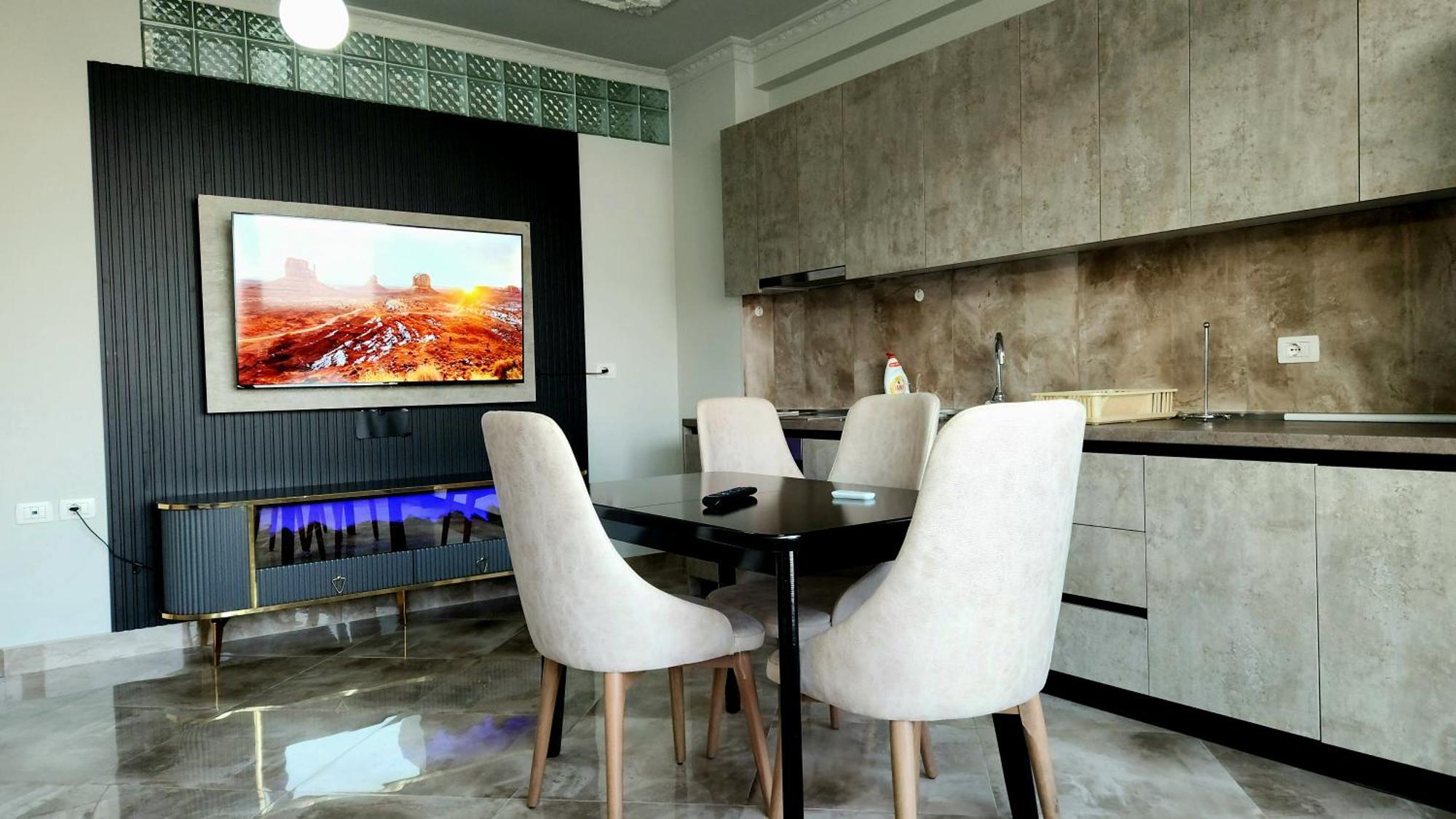 Apartment Modern And Cozy 150 Meters From The Beach, 750 Meters From Lungo Mare