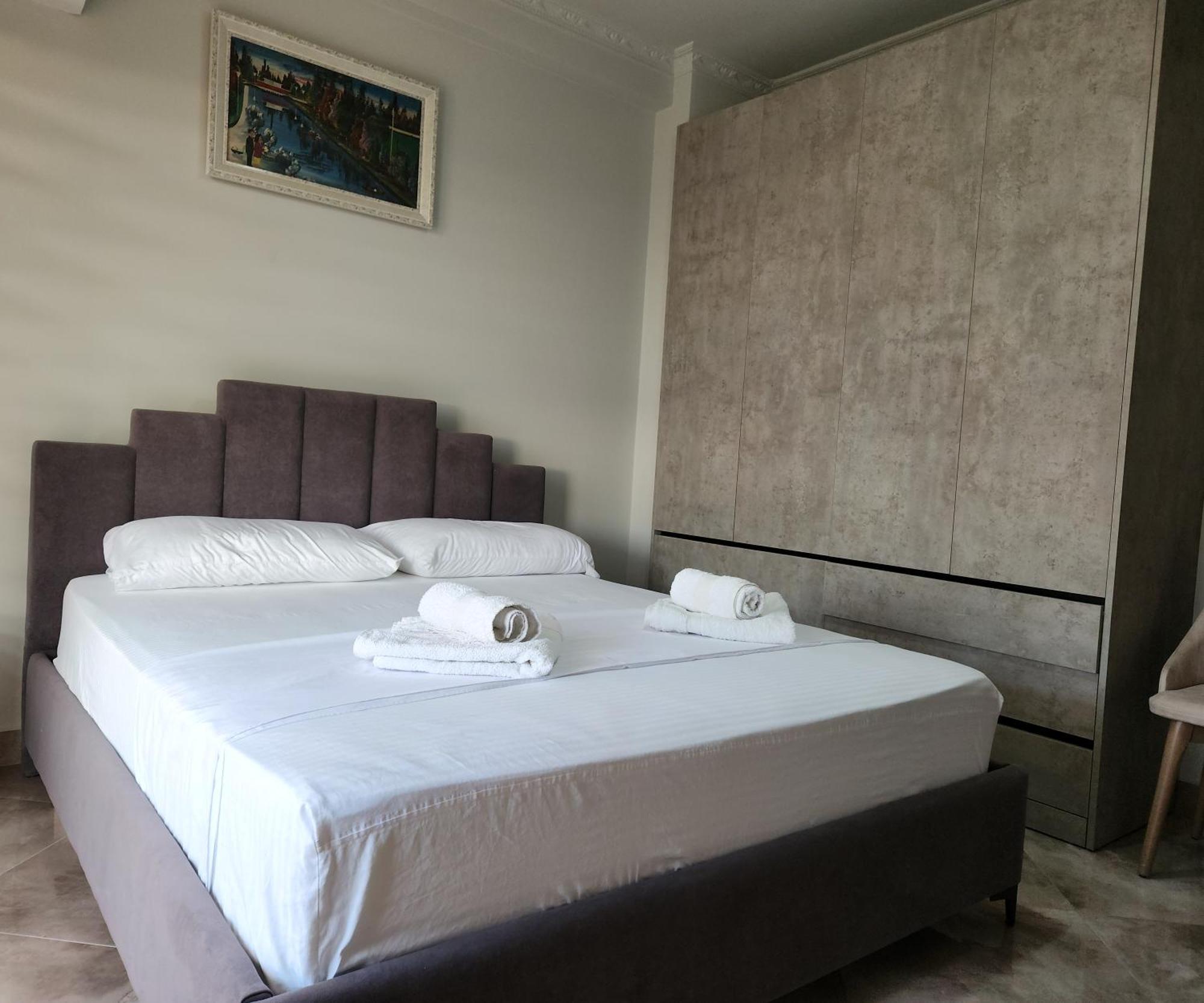 Modern And Cozy 150 Meters From The Beach, 750 Meters From Lungo Mare * Vlore