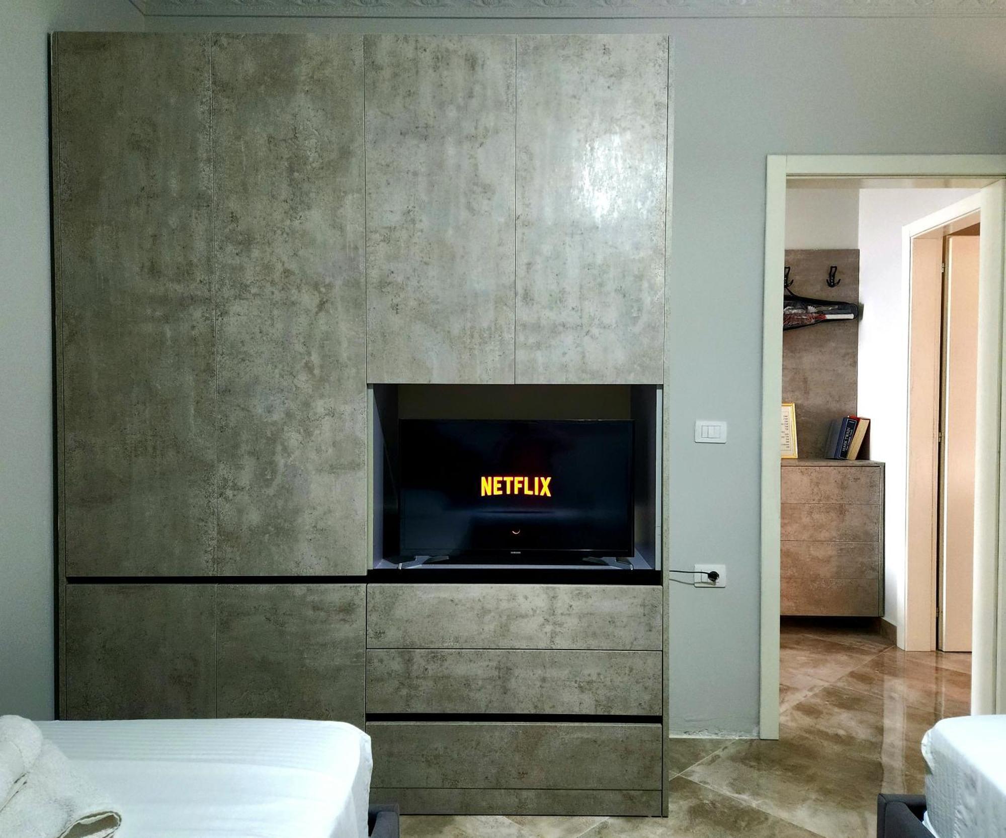 Modern And Cozy 150 Meters From The Beach, 750 Meters From Lungo Mare Apartment Vlore