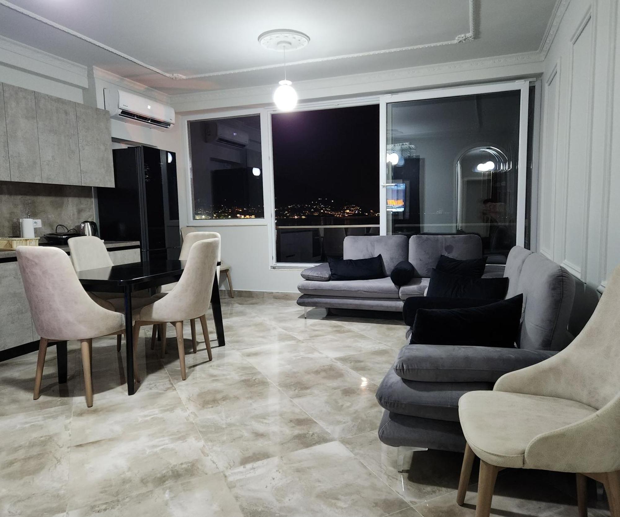 Modern And Cozy 150 Meters From The Beach, 750 Meters From Lungo Mare * Vlore