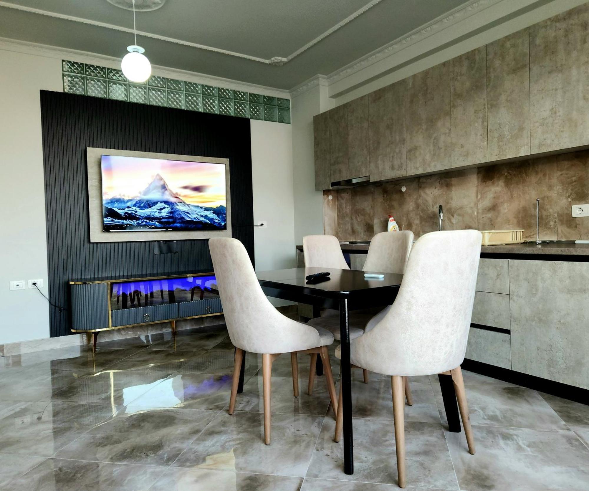 Modern And Cozy 150 Meters From The Beach, 750 Meters From Lungo Mare Apartment