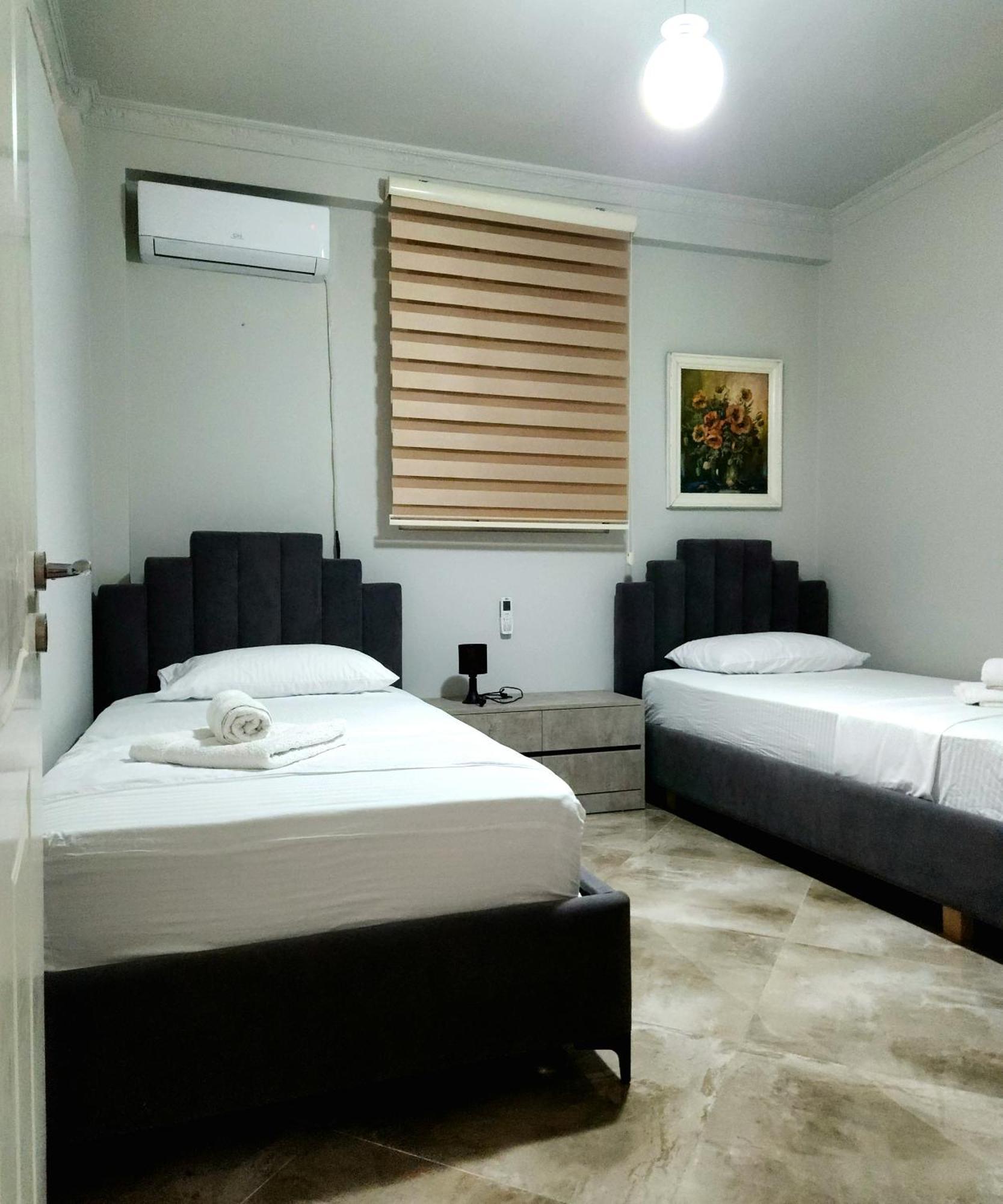 Modern And Cozy 150 Meters From The Beach, 750 Meters From Lungo Mare Apartment Vlore